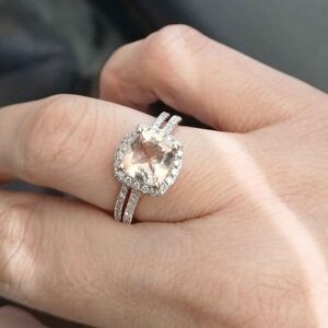 Engagement three ring set from My Trio Rings in 18K rose gold.